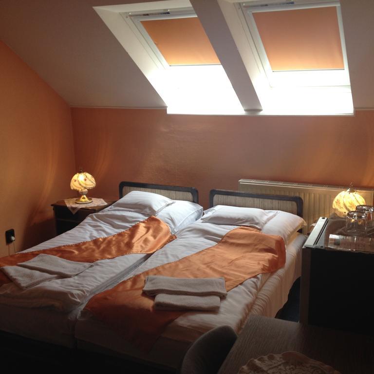 Hotel Uno Kecskemét Cameră foto